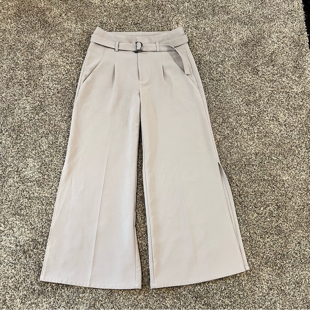 August 1 Eight Wide-Leg Belted Trousers in Light Gray